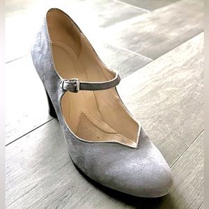 Naturalizer N5 Comfort Grey Medium Heel Shoes